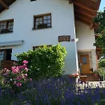 Apartmaji Volf Згорнье-Горье