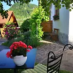 Apartmaji Volf Згорнье-Горье