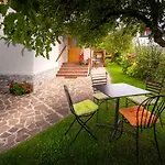 Апартаменты Apartmaji Volf Згорнье-Горье