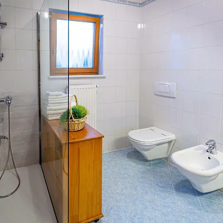 Apartmaji Volf Згорнье-Горье