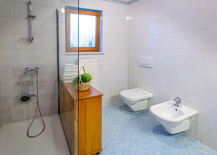 Apartmaji Volf Згорнье-Горье